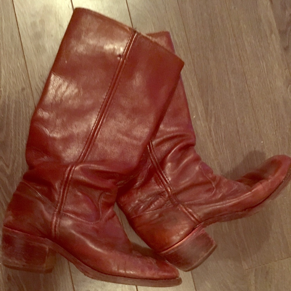 ⭐️SALE⭐️Vintage Leather in Mahogany/Deep Red Tall Riding Boots Made in 🇨🇦 Sz6